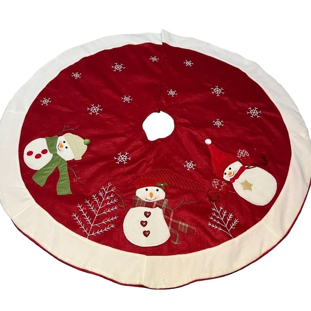 Christmas Tree Skirt Snowman Decor.